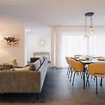 Niesen In See- Und Bergnaehe, Modern, Erdgeschoss, Ohne Treppen, 4 Gaeste