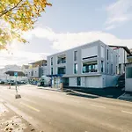 Niesen In See- Und Bergnaehe, Modern, Erdgeschoss, Ohne Treppen, 4 Gaeste * Spiez