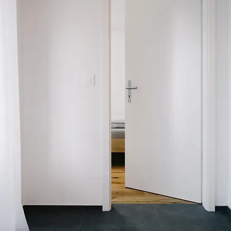 Niesen In See- Und Bergnaehe, Modern, Erdgeschoss, Ohne Treppen, 4 Gaeste * Spiez