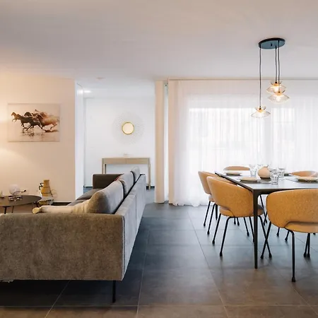 Niesen In See- Und Bergnaehe, Modern, Erdgeschoss, Ohne Treppen, 4 Gaeste