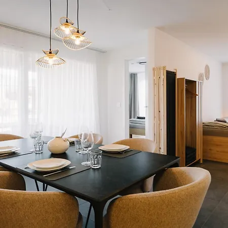 Niesen In See- Und Bergnaehe, Modern, Erdgeschoss, Ohne Treppen, 4 Gaeste *