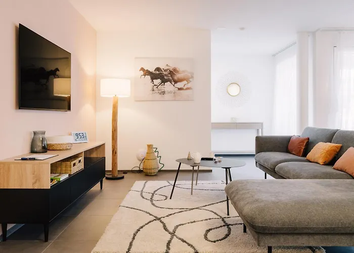 Niesen In See- Und Bergnaehe, Modern, Erdgeschoss, Ohne Treppen, 4 Gaeste Spiez