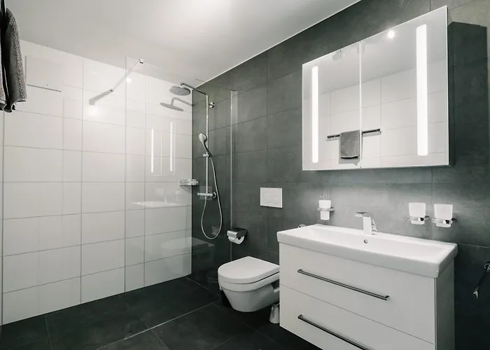 Niesen In See- Und Bergnaehe, Modern, Erdgeschoss, Ohne Treppen, 4 Gaeste Apartmán Spiez
