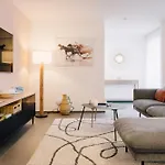 Niesen In See- Und Bergnähe, Modern, Erdgeschoss, Ohne Treppen, 4 Gäste Spiez